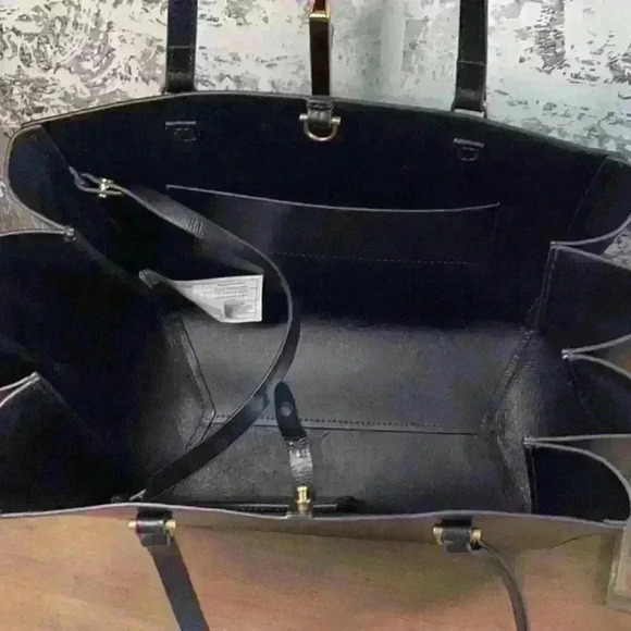 Alxiliary Black Leather Tote Bag - Picture 9 of 16